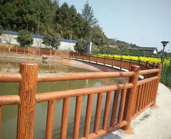 仿树皮护栏